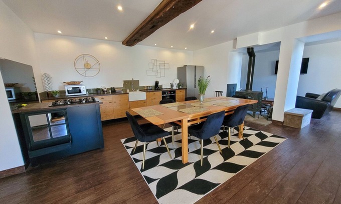 Le Teilleul Casa | Large country house