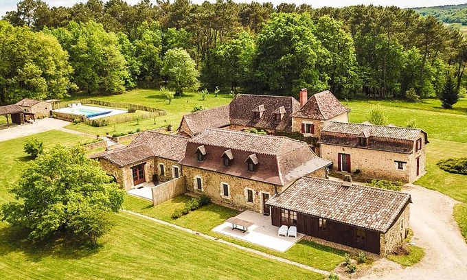 Issac Casa | Large country house with private pool