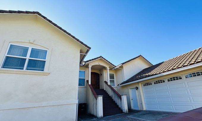 Sutter Creek Casa | Large custom built home .5 miles from Downtown Sutter Creek
