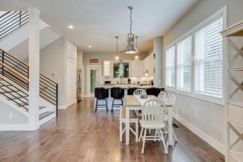 Cahal Street Group Casa | Large East Nashville Home with Game Room sleeps 12