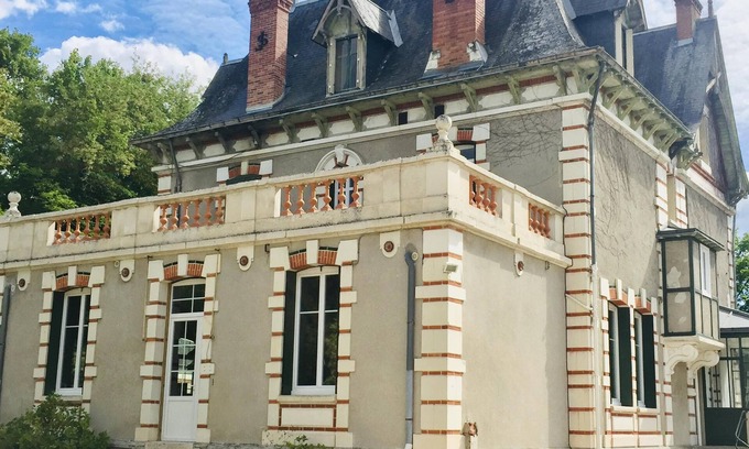 Pruniers-en-Sologne Villa | Gran casa familiar en el molino de Sologne en el centro de Francia