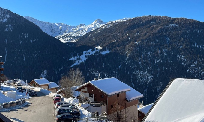 Peisey-Nancroix Apartamento | Large family apartment with breathtaking views at the foot of the slopes!