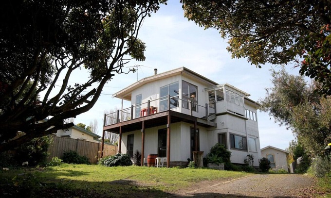 Jam Jerrup Casa | Large Family Beach House - Long stays discounted