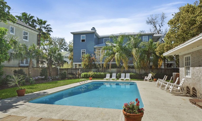 King City Casa | Beach Cottage en el pueblo con piscina privada