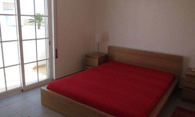 Santa Luzia Casa | Large family-friendly house in picturesque Santa Luzia, sea view, near beaches