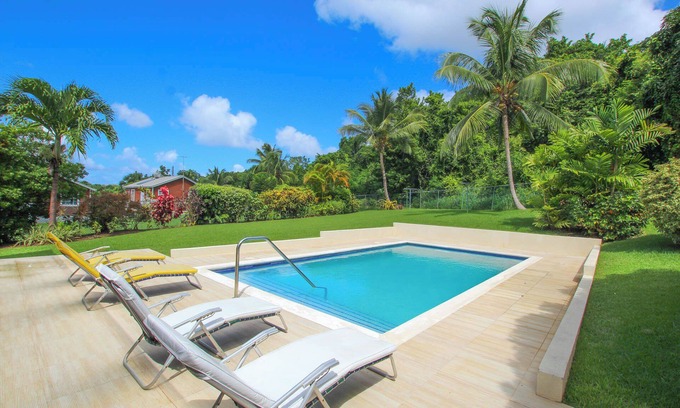 Speightstown Casa | Large Family Friendly Home with Pool Just 2 mins from Beach - Chindwin