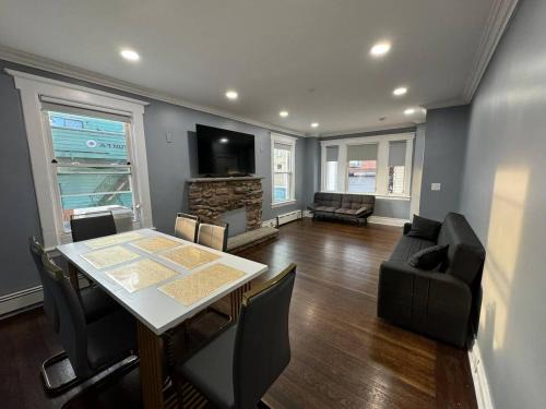 Passaic Casa | Large family home Near NYC