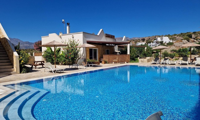Makry Gialos Villa | Su casa de vacaciones en Creta: alojamiento de lujo en un entorno tranquilo, junto al mar.