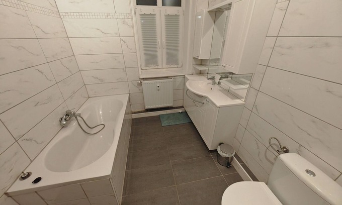 Zeitz Apartamento | Alquiler-Apartamento-Baño Privado-Balcón-OG