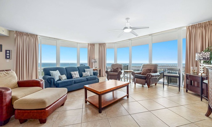 Orange Beach East Condominio | LARGE FOUR BEDROOM AT CARIBE! TONS OF AMENITIES!