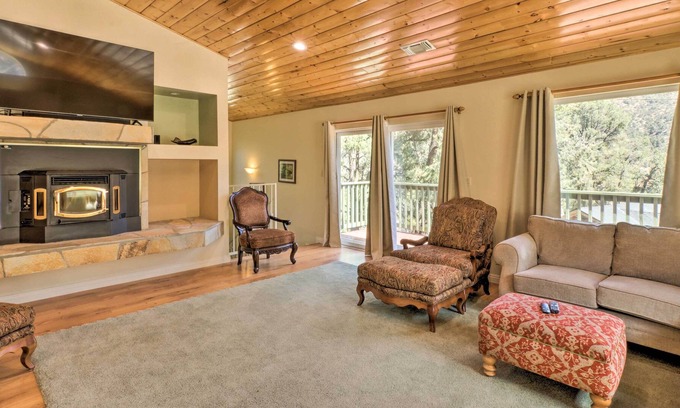 Frazier Park Cabina | Large Frazier Park Home in Pine Mountain Club