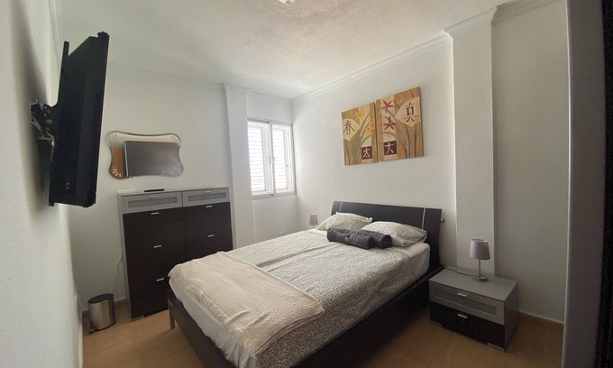 Playa de Arinaga Apartamento | Large, fully equipped apartment in a quiet and trendy area by the sea.