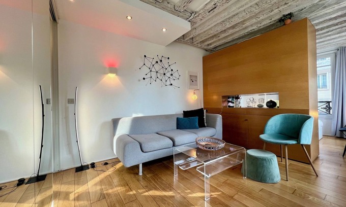 Quartier Sainte-Avoye Apartamento | Large furnished studio Paris Marais Centre Pompidou