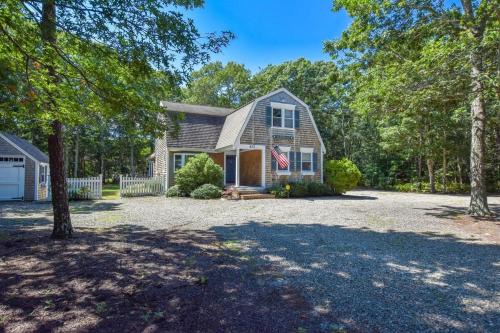 Dennis Casa | Large Great Location Dog Friendly