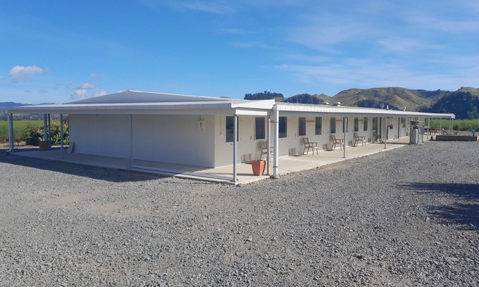 Rangitikei Cabina | Large group accommodation, Kawhatau Valley Mangaweka