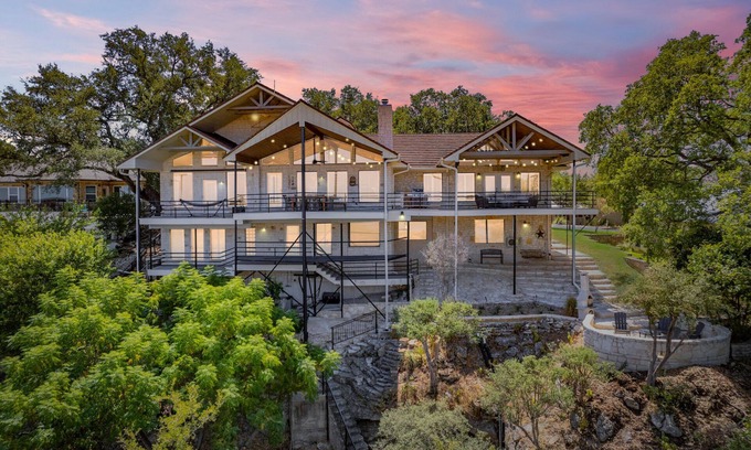 Spicewood Casa | Large Group Fave - Huge Patios, Views, BBQ Grill!