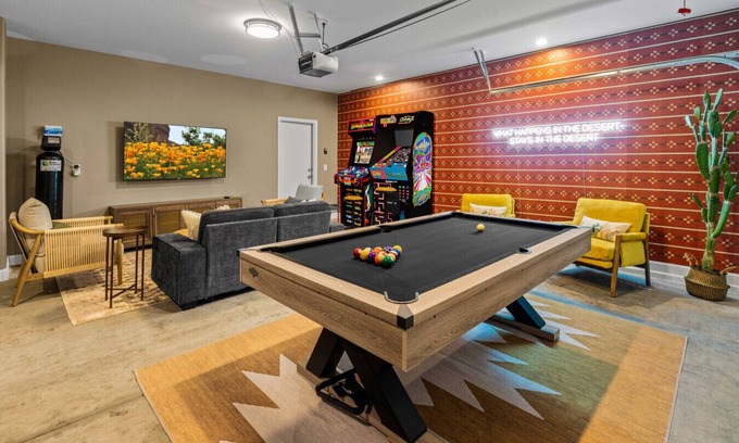 Tartesso Casa | Prickly Paradise | Spacious 4BR Retreat w/ Hot Tub, Cowboy Pool, & Games – Near Phoenix