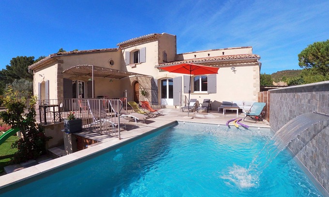 Aureille Casa | Gran casa con piscina climatizada * en Provenza, con vistas dominantes (para 12)