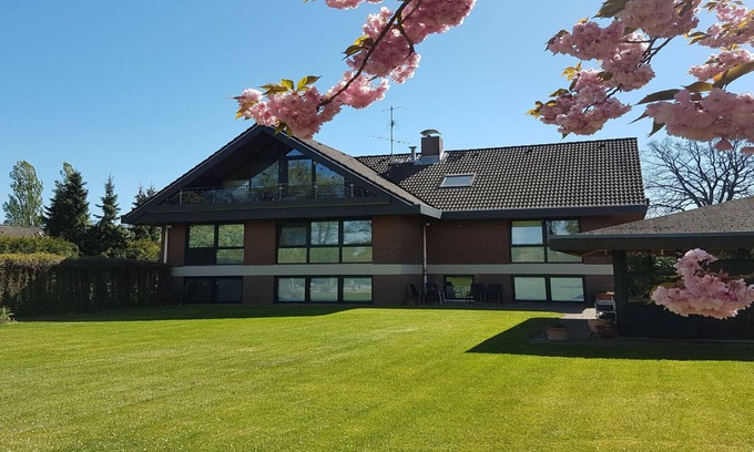 Seevetal Casa | Gran casa de vacaciones con jardín de invierno en una zona tranquila. Cerca de Hamburgo
