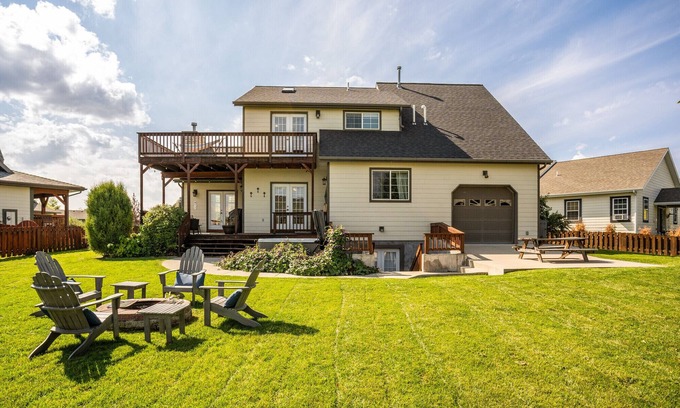 Four Corners Casa | Large home w/ hot tub, cinema, bar/game room
