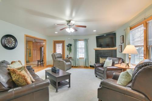 Christiansburg Casa | Large Home with Deck and Grill about 9 Mi to Virginia Tech
