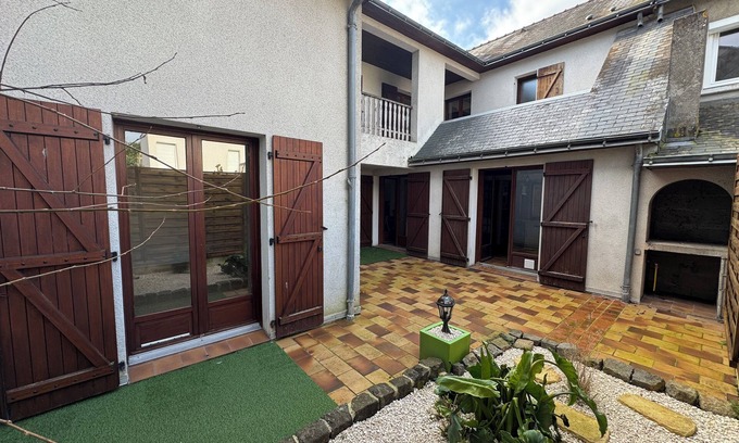 Cholet Casa | Large house, 25 min from Puy du fou, 2min from Cholet station, 6 bedrooms (12p)