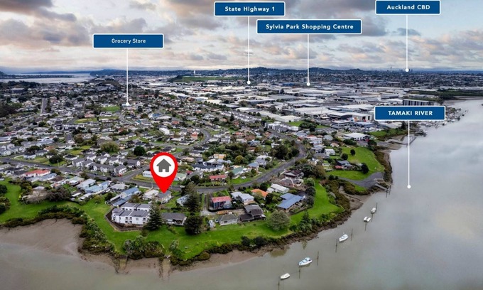 Otahuhu Casa | Large House. Convenient Location.
