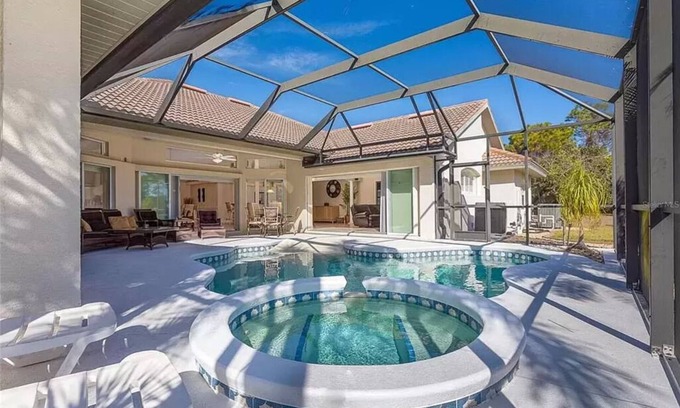 Pinehurst Casa | Large house with heated walk-in pool near beaches!