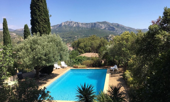 Roquevaire Casa | GRAN CASA CON PISCINA Y HERMOSA VISTA