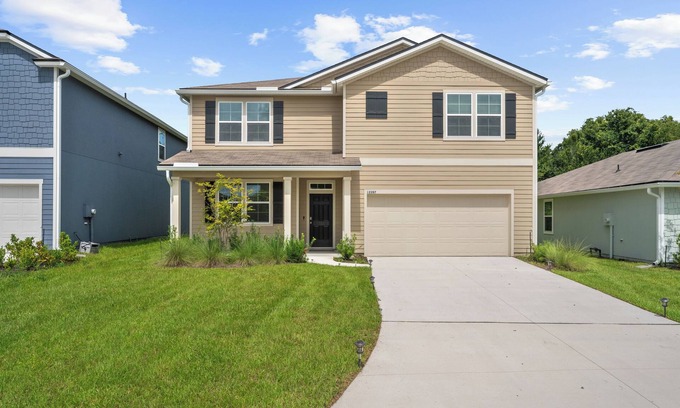 Northside Casa | Large JAX Home: 4 Beds, Office + Gym, Backyard Preserve