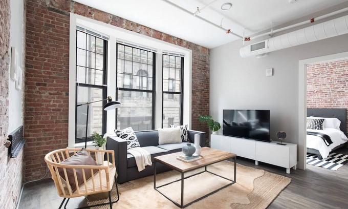 Beacon Hill Apartamento | Large Loft Steps From Boston Common | Short Stays | Dog Friendly