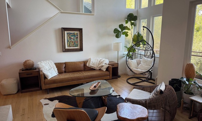 Mill Valley Casa | Large Modern Home in Redwood Grove Steps to Vibrant Mill Valley