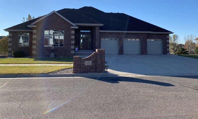 Watertown Casa | Large modern house , sleeps 8.