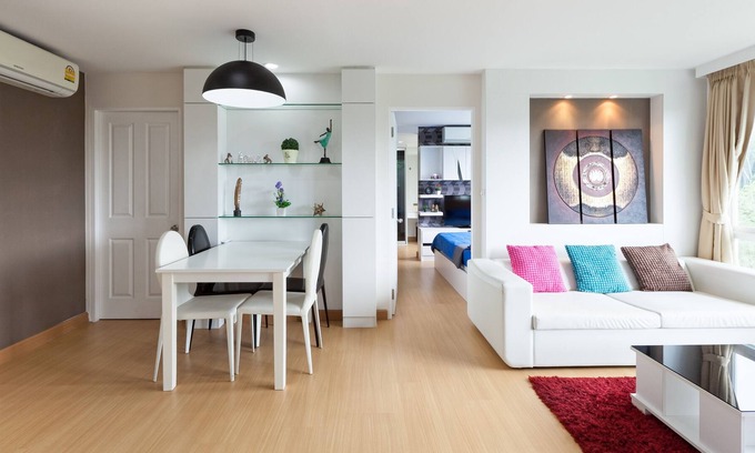 Kathu Apartamento | Apartamento grande de 2 dormitorios con vistas a la montaña, piscina de fitness