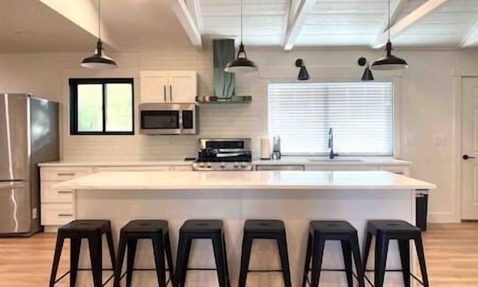 Eden Casa | Large Nordic Valley Ski In Home Reunions/Retreats