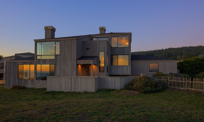 Sea Ranch Casa | Large Ocean Front home... Dog Friendly located on Wild Iris