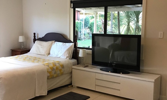 St Marys Cama Y Desayuno | Large one bedroom Cottage in the heart of St Marys