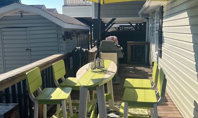 Surfside Beach Complejo | Large outdoor area straight shot to the beach. Stocked coffee bar with expresso!