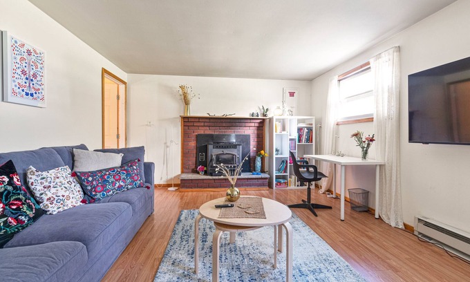 Town of Lloyd Apartamento | Large Private Apt w King bed near New Paltz