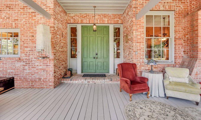 Brenham Casa | Large, private country home located near Round Top, Texas.