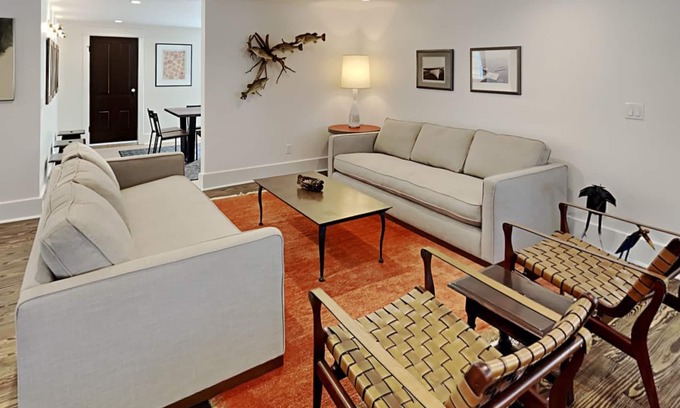 Glenn Casa | Large Private Family Home and Compound with Indoor Pool