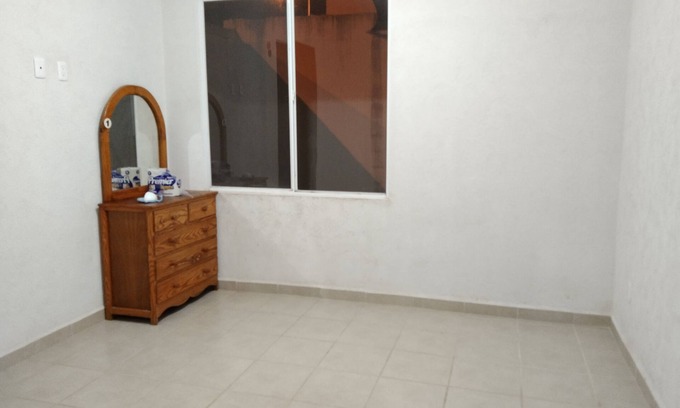 Kanasin Casa | Casa grande en privada ¡con alberca!