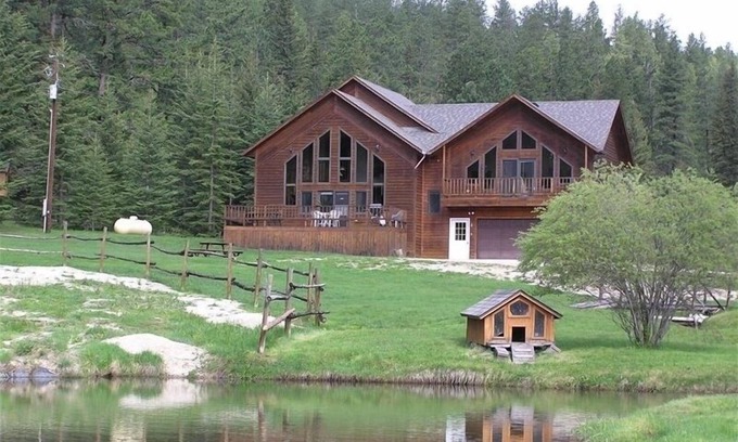 Lead Casa | Lote grande, estanque de truchas!