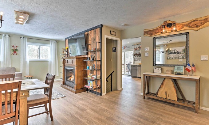 Bartonsville Casa | Large Private Rustic Retreat w/hot tub, fire pit, game room