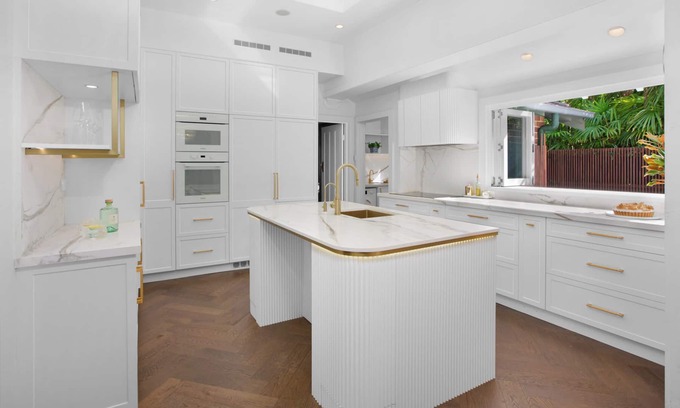 Northwood Casa | Large resort style living, peaceful retreat, close to CBD and water, city views