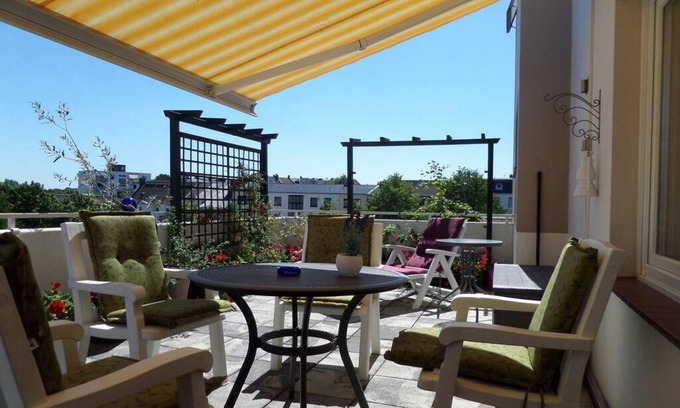 Goethestraße Apartamento | Large roof terrace - Sun-drenched apartment - Elevator available