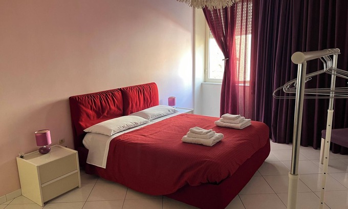 Rione Sanita Casa | Large room with private bathroom in apartment shared with host