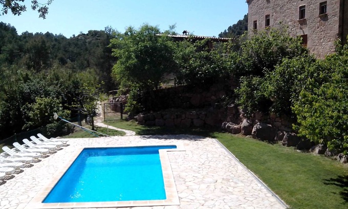 Cardona Cabaña | Large rural house with outdoor pool 1 hour from Barcelona.