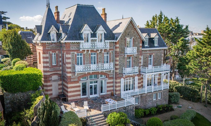Dinard Villa | Gran casa familiar frente a la playa