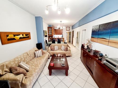 Athens Apartamento | Large terrace apartment near city centre